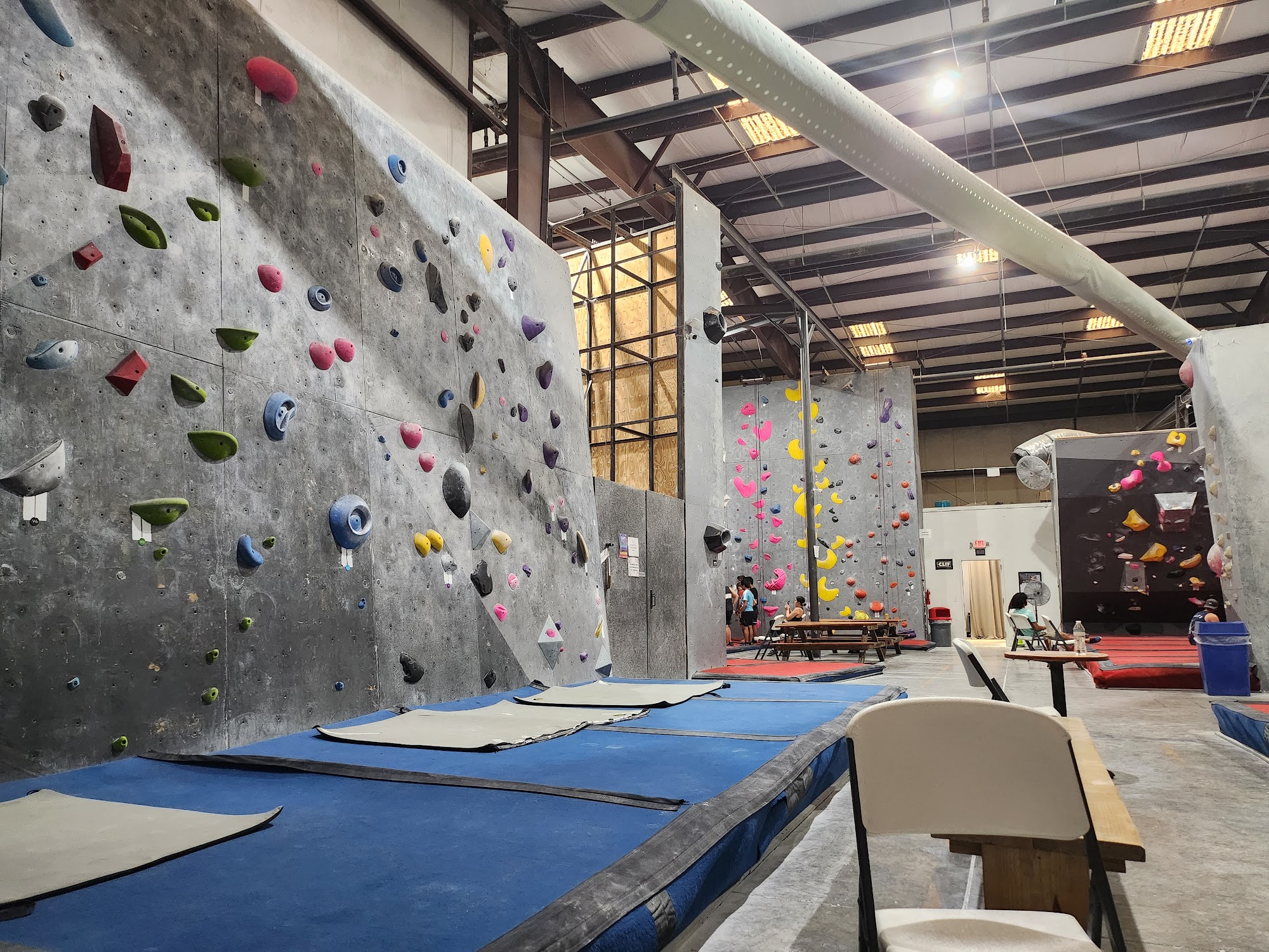 Aiguille Rock Climbing Center