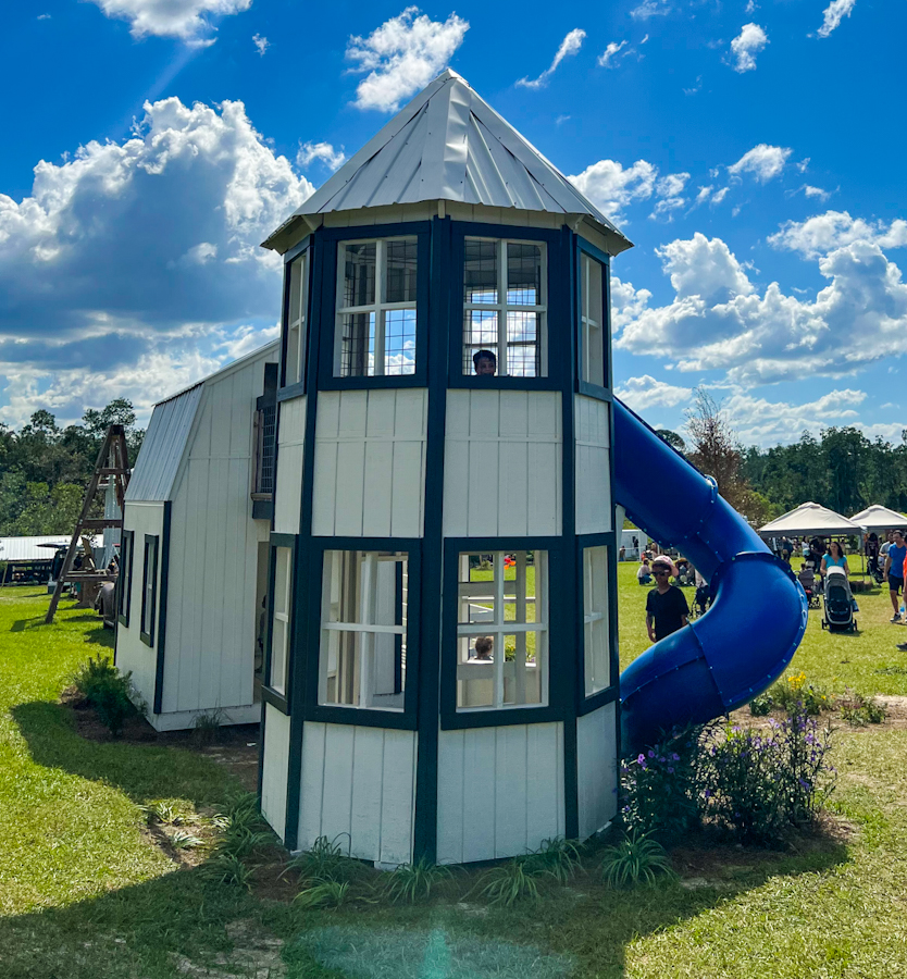 Families in the sunflower fields at Amber Brooke Farms fall festival in Eustis