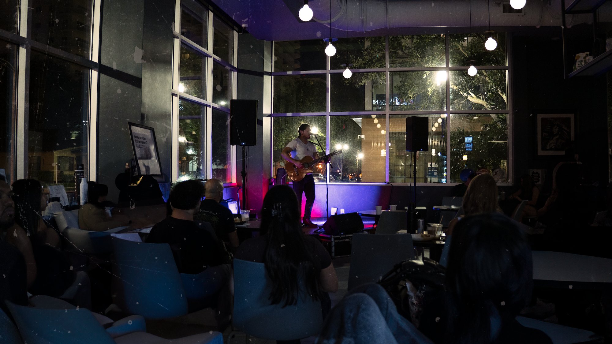 Live music inside Bynx, the downtown Orlando coffee shop
