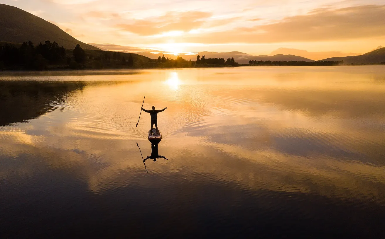 Sunset paddleboard Lake Virginia